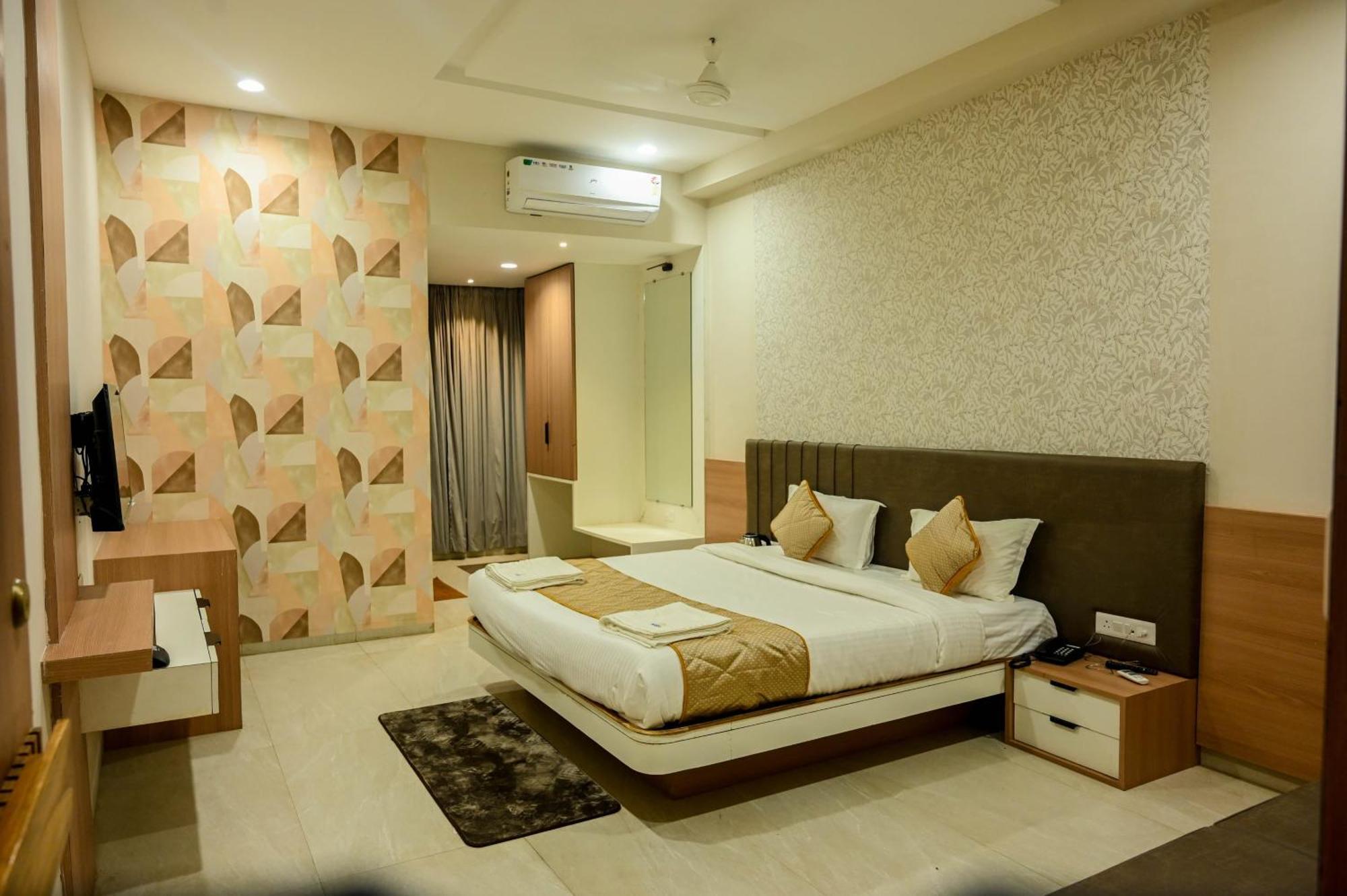 Hotel Maa Bhagwati Palace Khandwa Zewnętrze zdjęcie