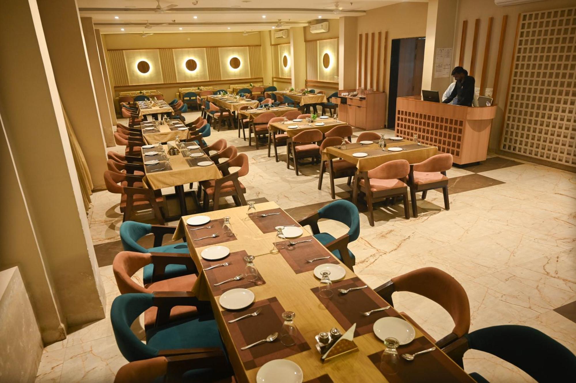 Hotel Maa Bhagwati Palace Khandwa Zewnętrze zdjęcie